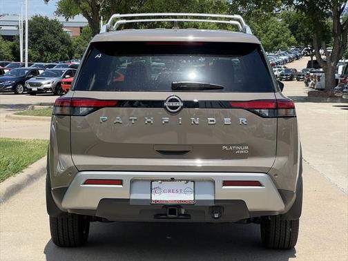 2025 Nissan Pathfinder Platinum 4WD