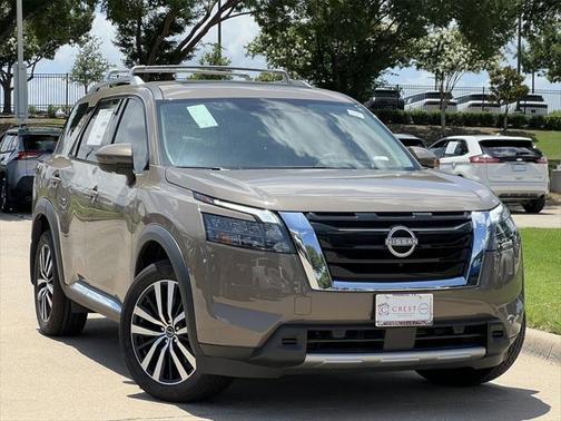 2025 Nissan Pathfinder Platinum 4WD
