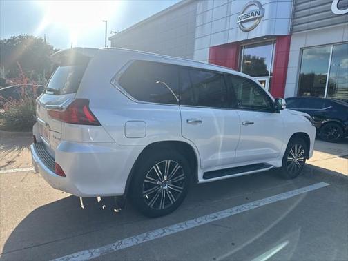 2018 Lexus LX 570 Base