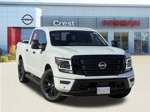 2024 Nissan Titan SV