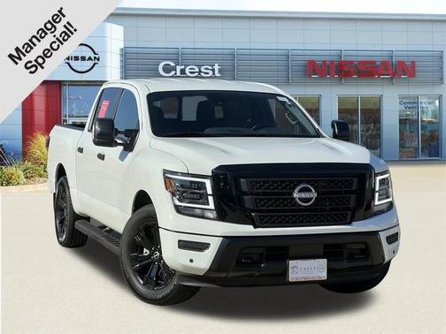2024 Nissan Titan SV