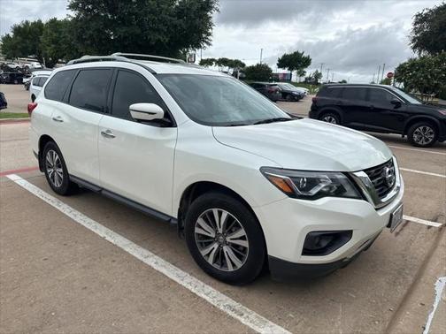 2018 Nissan Pathfinder SL