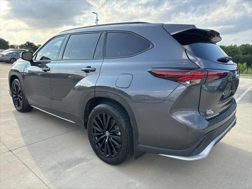 2024 Toyota Highlander XSE