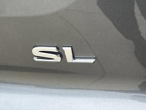 2025 Nissan Pathfinder SL FWD