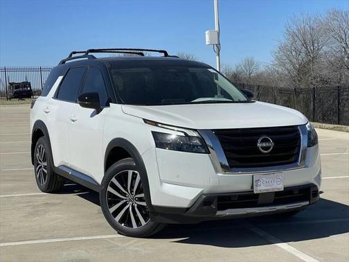 2025 Nissan Pathfinder Platinum FWD