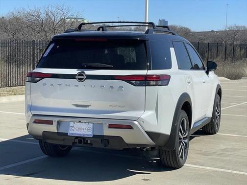 2025 Nissan Pathfinder Platinum FWD