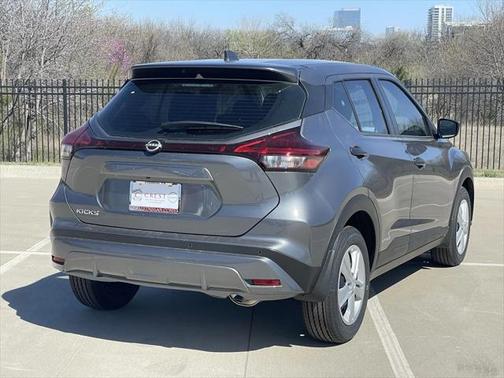 2025 Nissan Kicks S