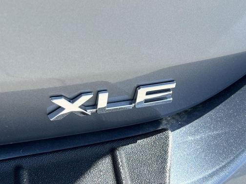 Moon Dust 2024 Toyota Highlander XLE
