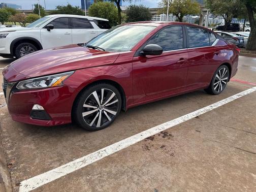 2020 Nissan Altima SR FWD