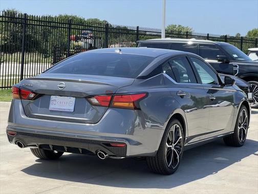 2025 Nissan Altima SR FWD