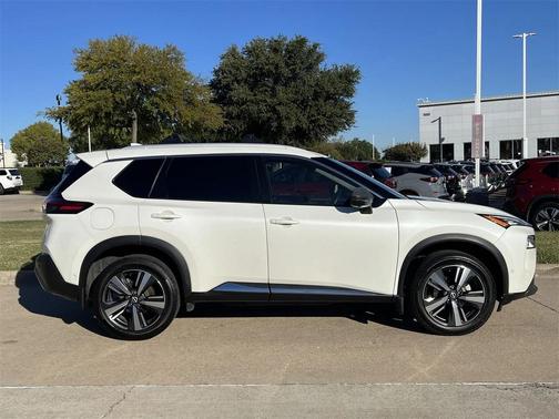 2022 Nissan Rogue SL