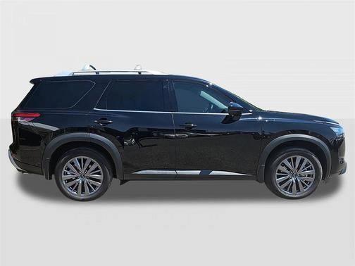 2025 Nissan Pathfinder SL FWD