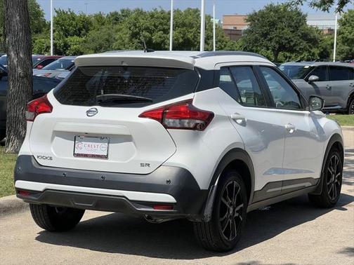 2020 Nissan Kicks SR