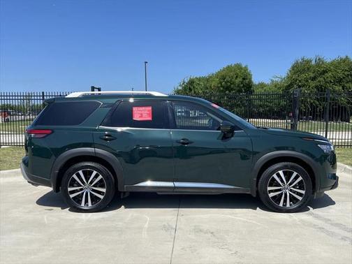 2023 Nissan Pathfinder Platinum 4WD