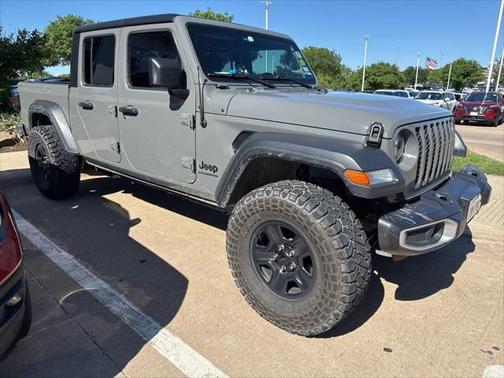 2023 Jeep Gladiator Sport