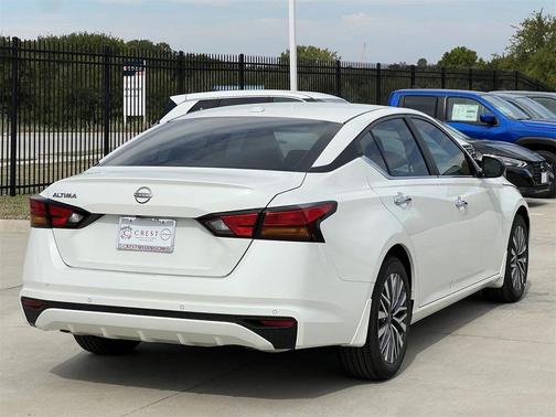 2025 Nissan Altima SV FWD