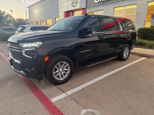 2024 Chevrolet Suburban LT