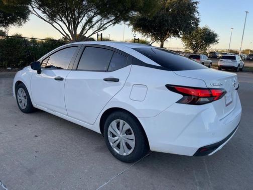 2021 Nissan Versa 1.6 S