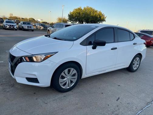 2021 Nissan Versa 1.6 S