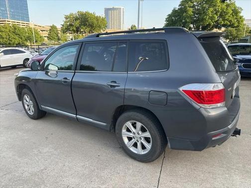 2013 Toyota Highlander SE