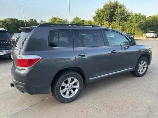 2013 Toyota Highlander SE