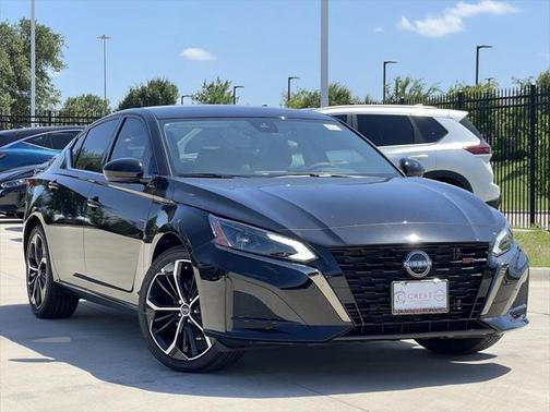 2025 Nissan Altima SR FWD