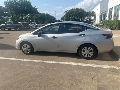 2020 Nissan Versa 1.6 S