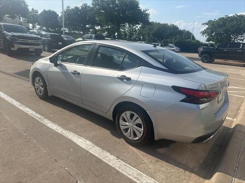 2020 Nissan Versa 1.6 S