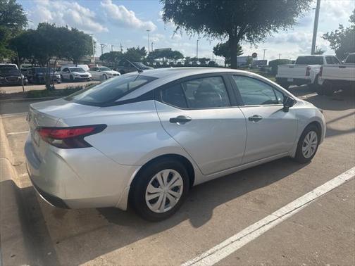 2020 Nissan Versa 1.6 S