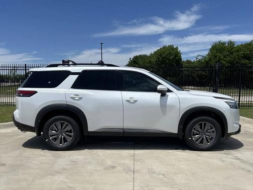 2025 Nissan Pathfinder SV FWD