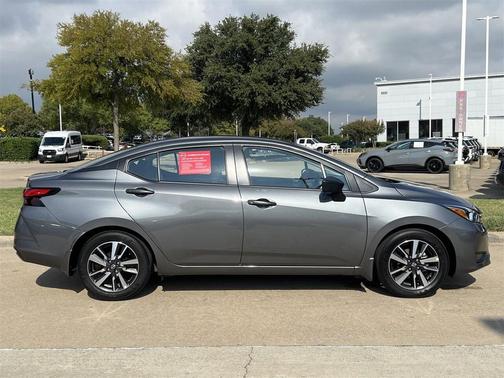 2024 Nissan Versa 1.6 S