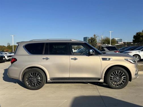 2022 INFINITI QX80 SENSORY