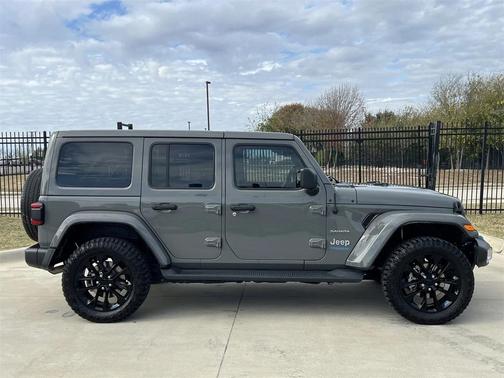 2022 Jeep Wrangler Unlimited 4xe Sahara