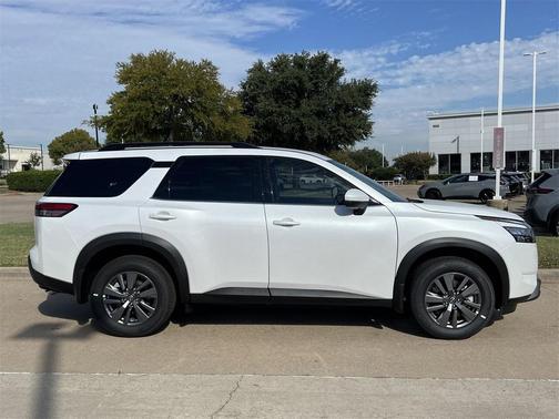 2025 Nissan Pathfinder SV FWD