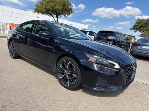 2023 Nissan Altima SR FWD
