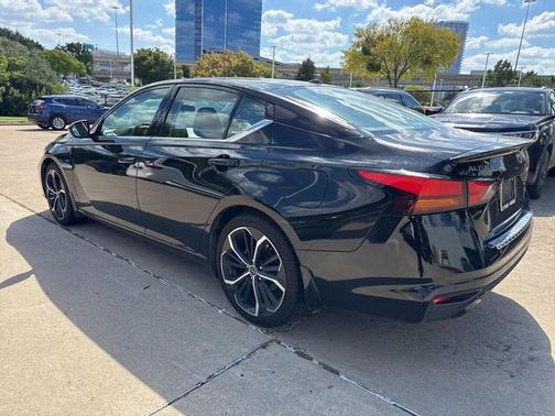 2023 Nissan Altima SR FWD