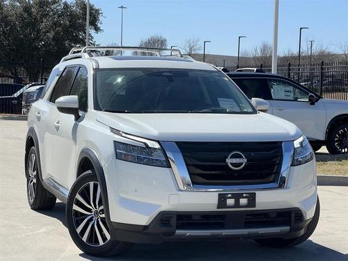 2024 Nissan Pathfinder Platinum FWD