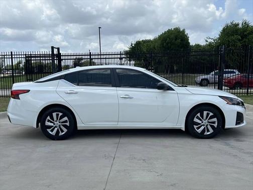 2025 Nissan Altima S FWD