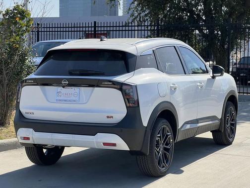 2026 Nissan Kicks SR