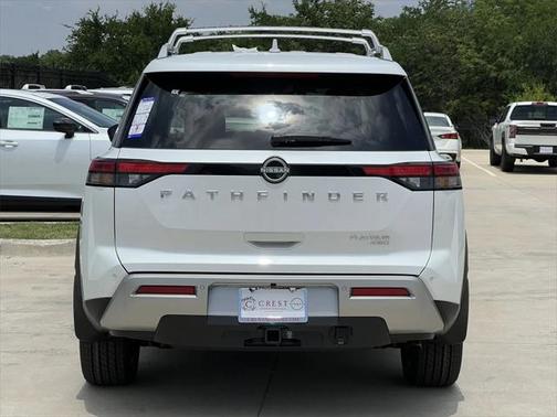 2025 Nissan Pathfinder Platinum 4WD