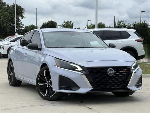 2023 Nissan Altima SR FWD