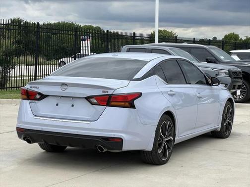 2023 Nissan Altima SR FWD
