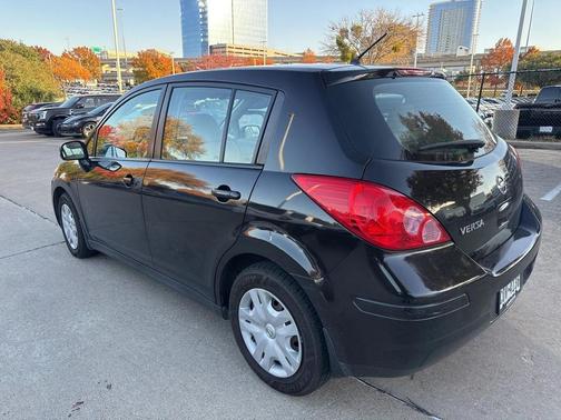 2011 Nissan Versa 1.8 S