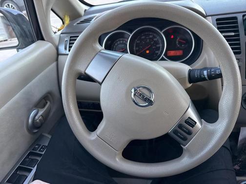 2011 Nissan Versa 1.8 S