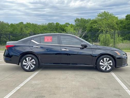 2025 Nissan Altima S FWD
