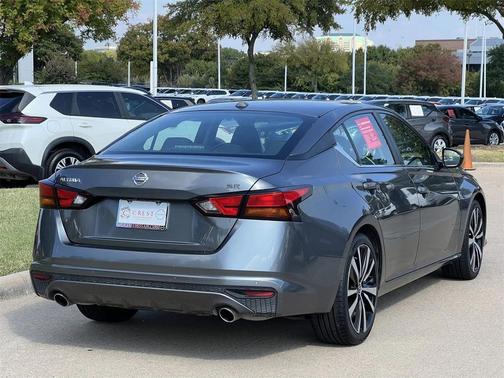2021 Nissan Altima SR FWD