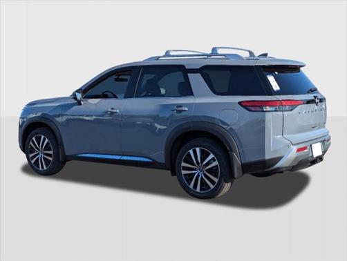 2025 Nissan Pathfinder Platinum 4WD