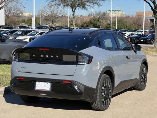 2026 Nissan Leaf PLATINUM+