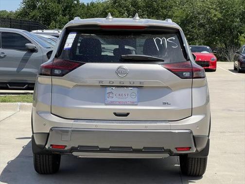 2025 Nissan Rogue SL