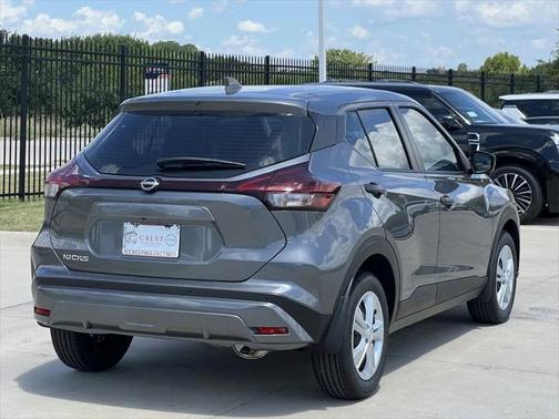 2025 Nissan Kicks S